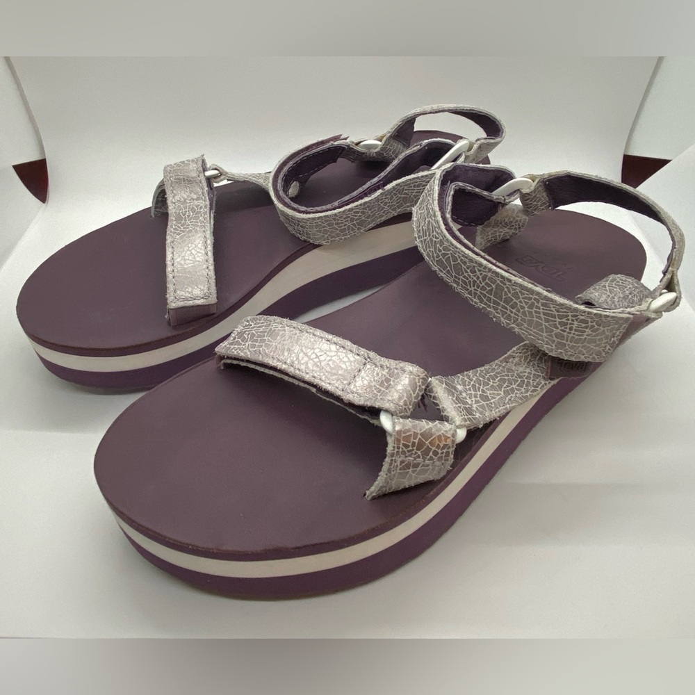 Teva universal flatform crackle leather sandal size 9 NWNB